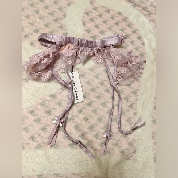 For love & Lemons garter - Picture 6 of 6